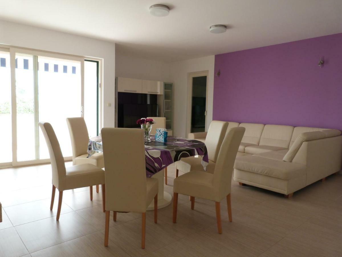 Maria Apartments Starigrad Paklenica Exterior photo